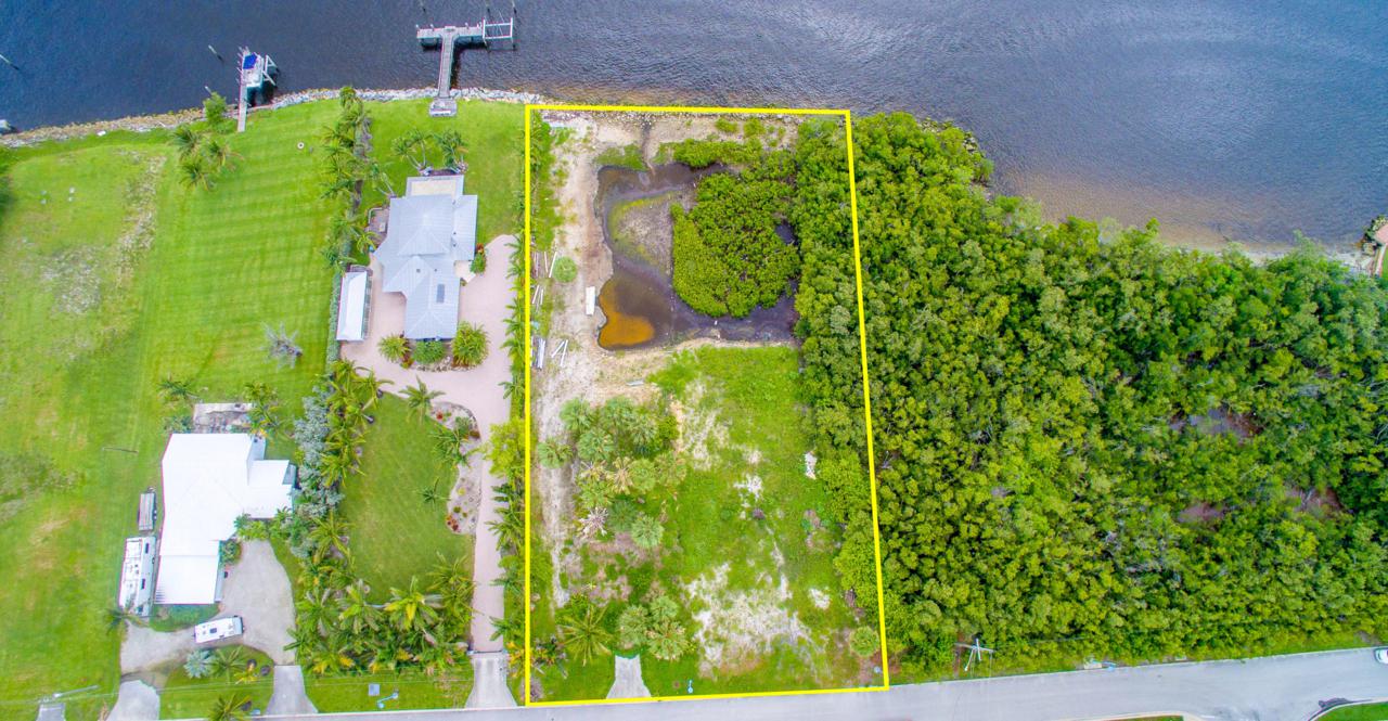 800 7th Street - Photo 1