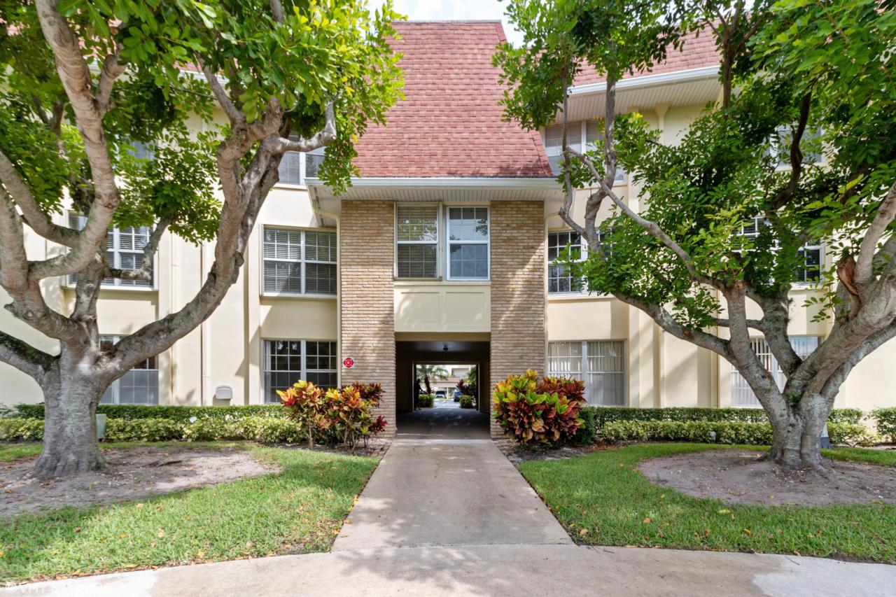 5520 Tamberlane Circle - Photo 1