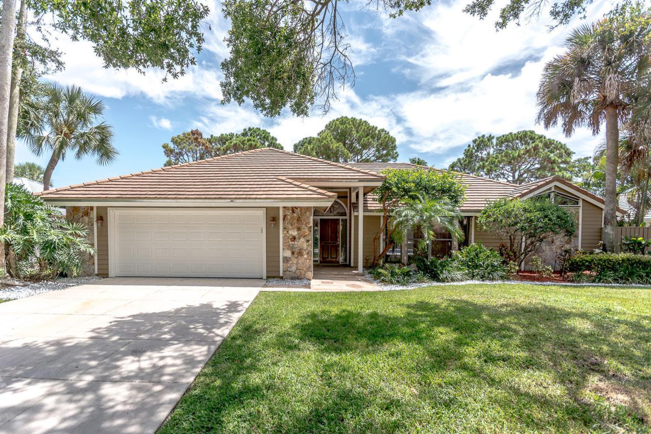 18654 Lake Bend Drive - Photo 1