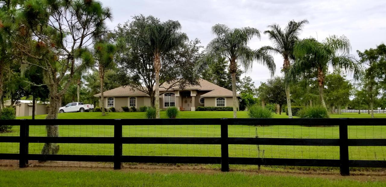 18610 Fishing Hawk Lane - Photo 1