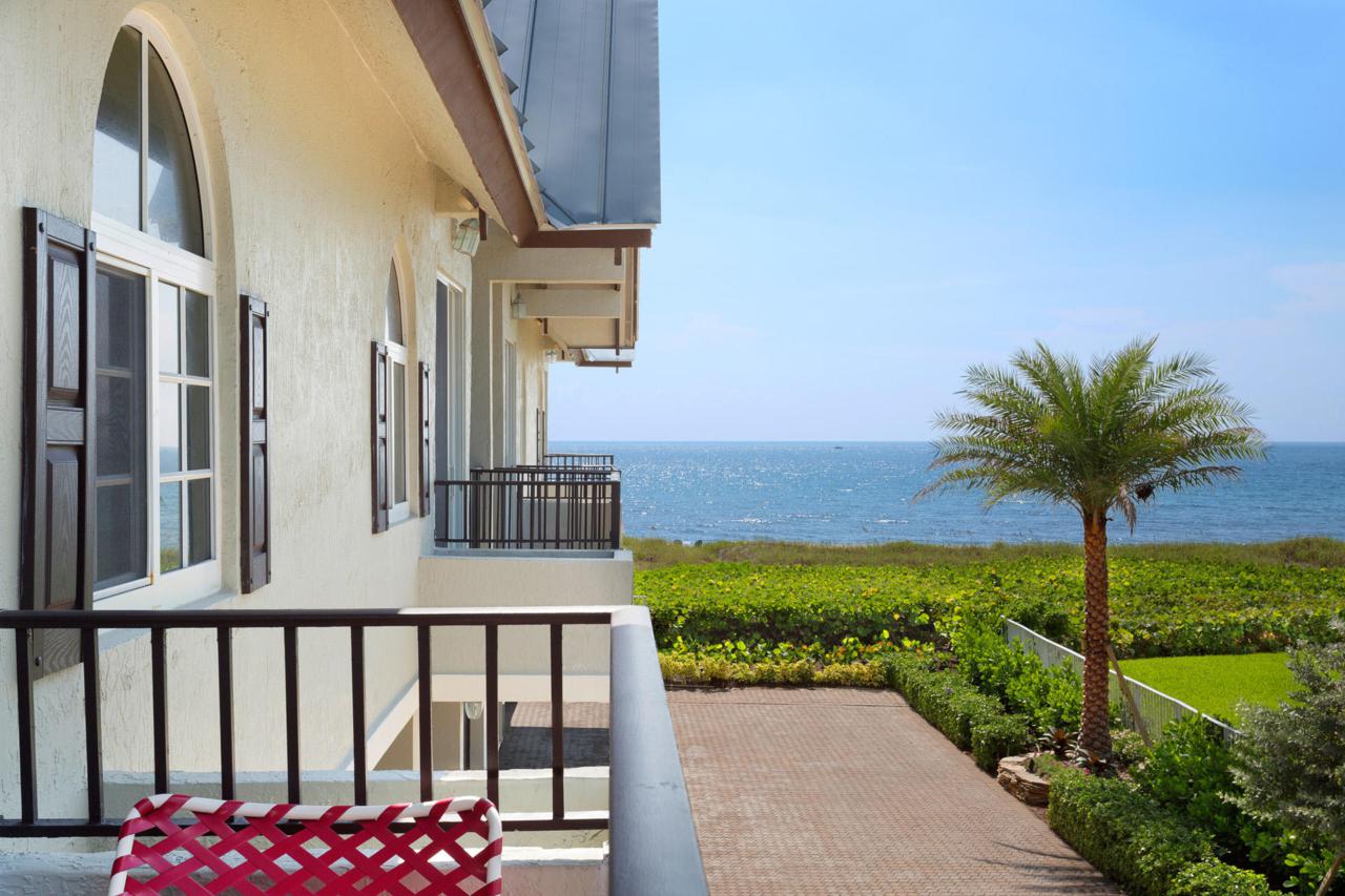1835 Ocean Boulevard - Photo 1