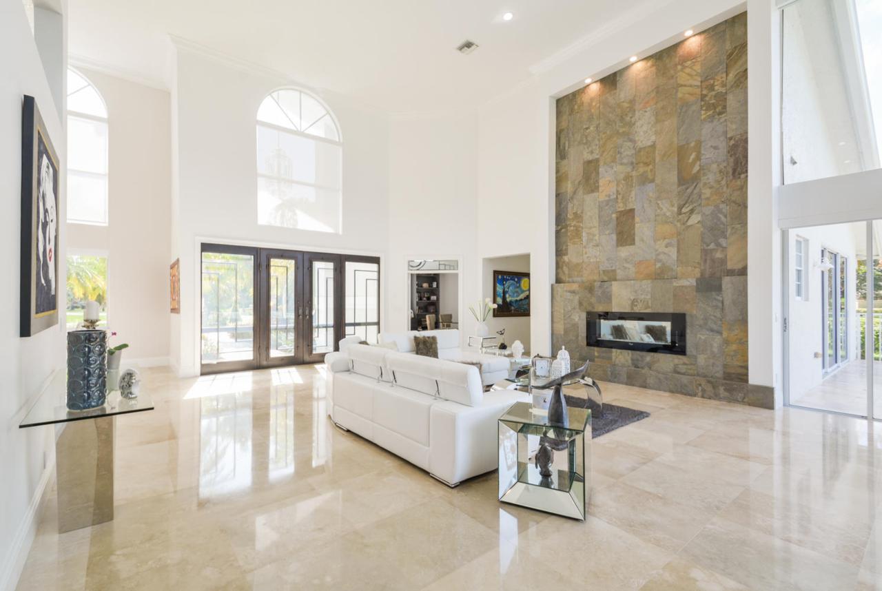 6701 Yellowstone Ln - Photo 1