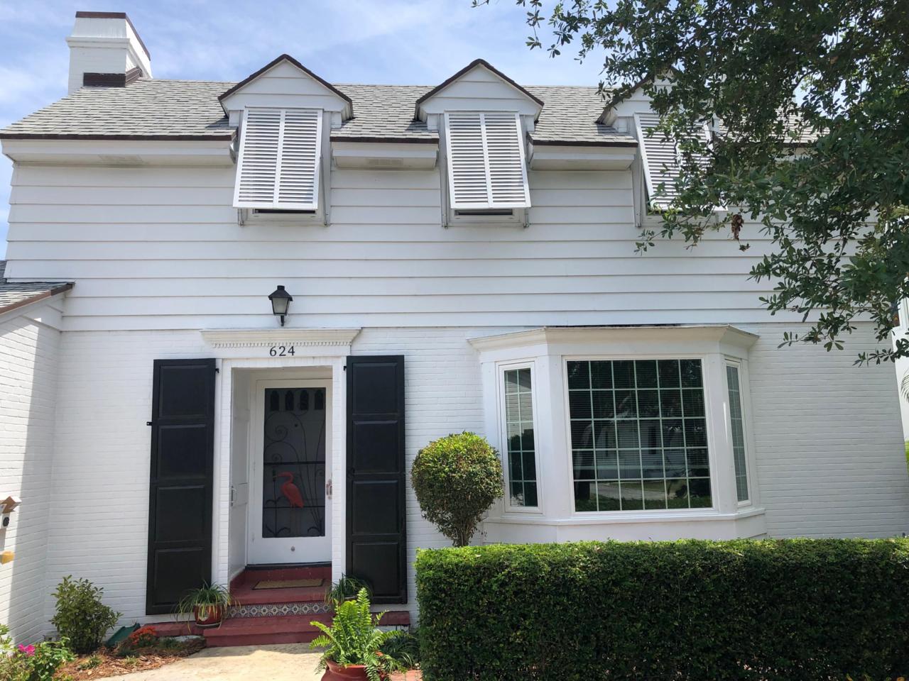 624 Lakeside Drive - Photo 1