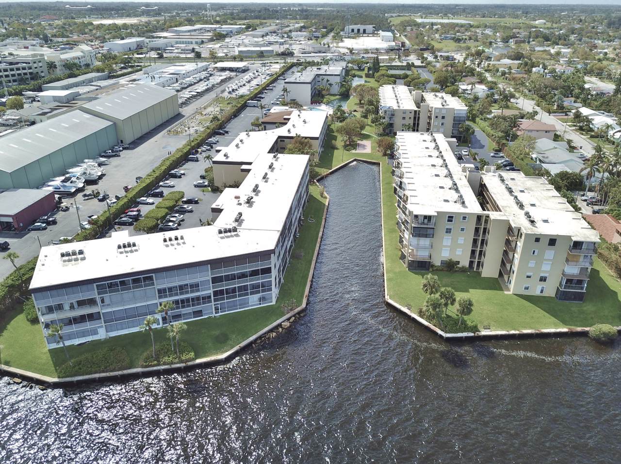 896 Federal Highway - Photo 1