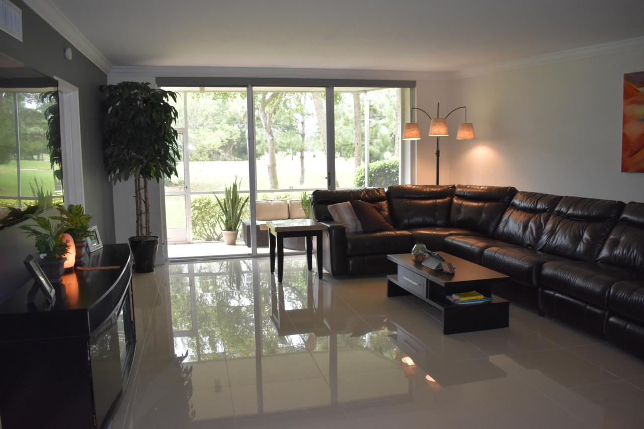 535 Oaks Drive - Photo 1