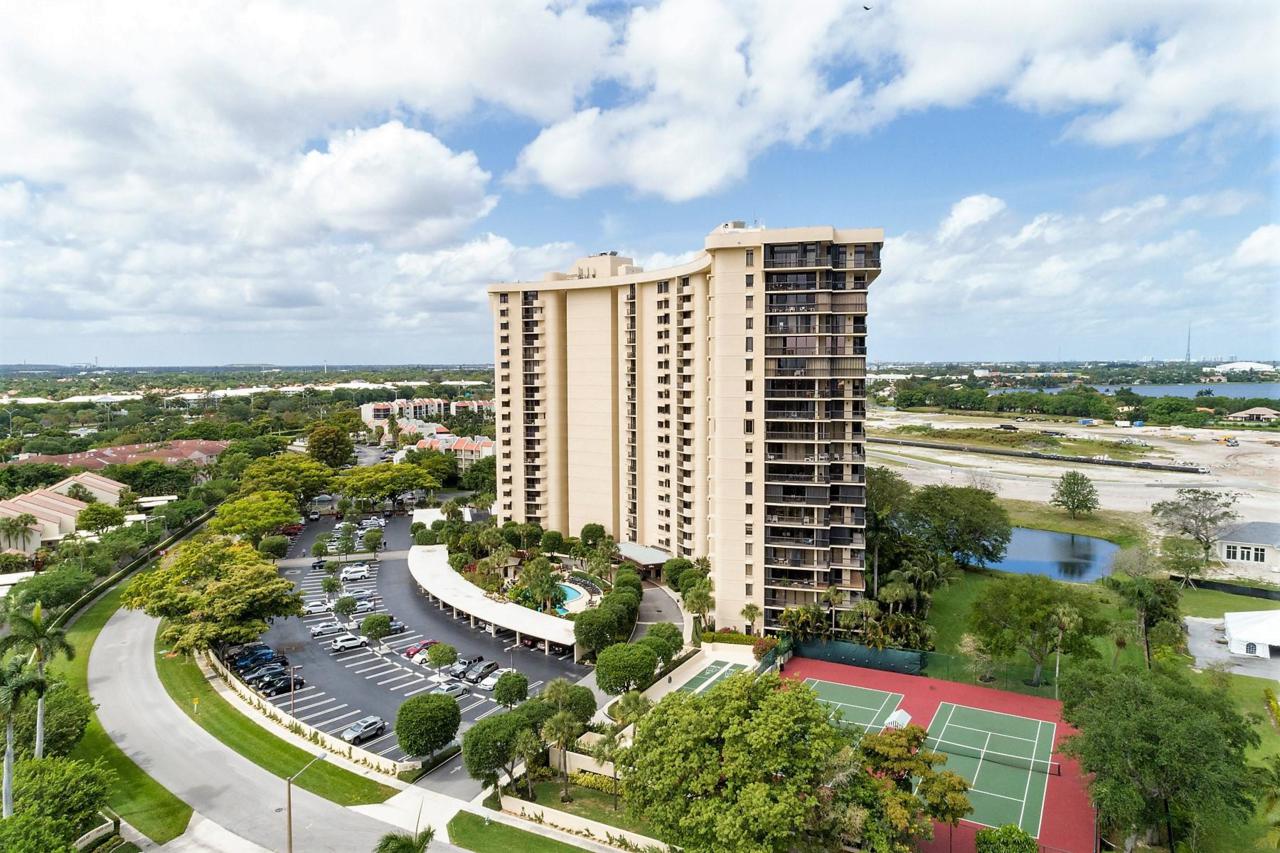 2480 Presidential Way - Photo 1