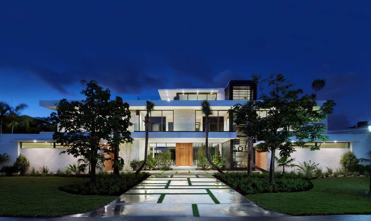 824 Pelican Point Cove - Photo 1