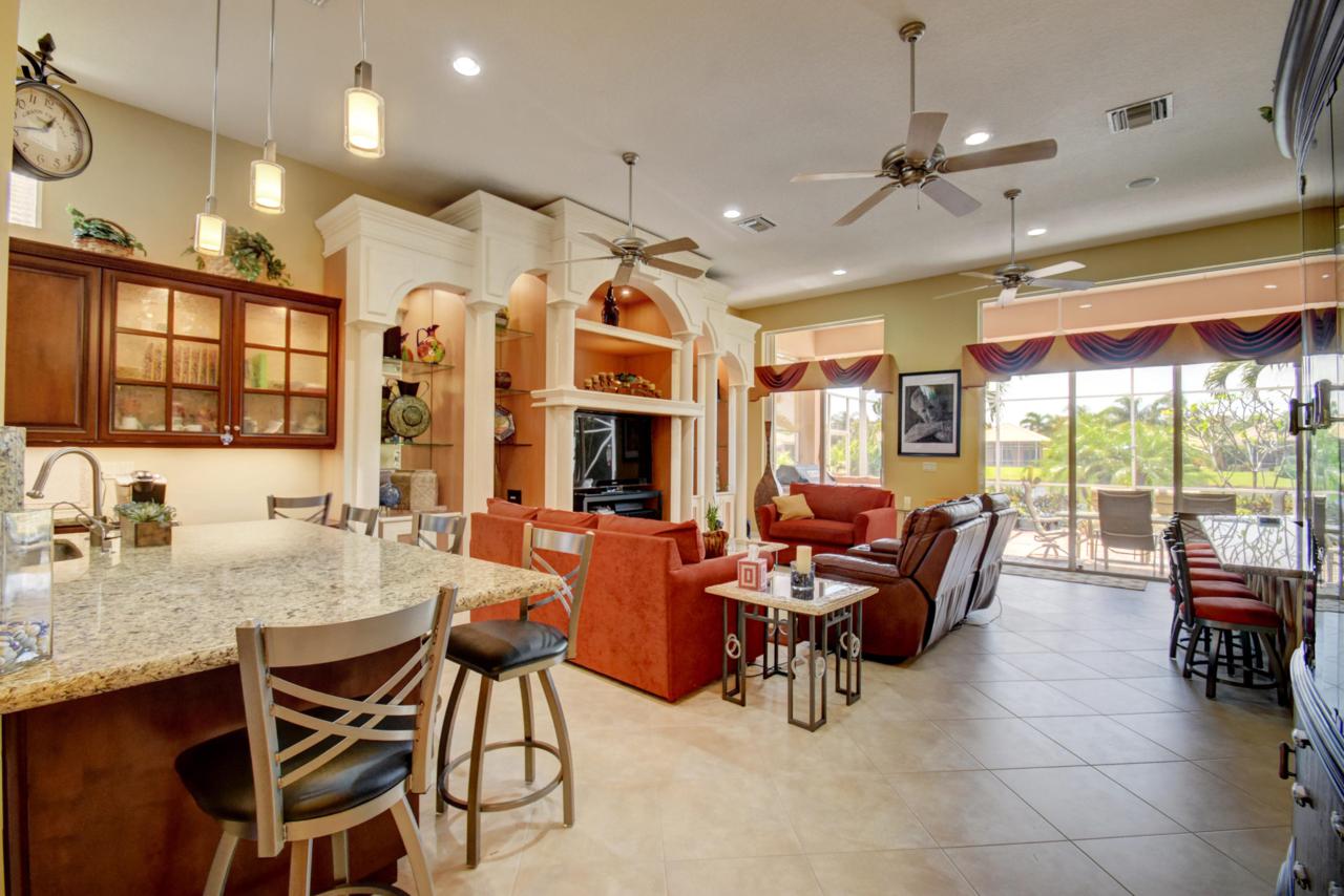 7132 Vesuvio Place - Photo 1