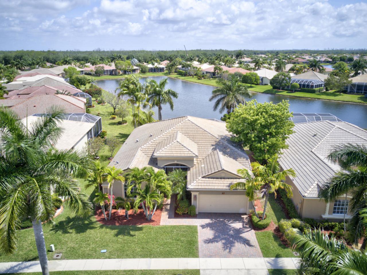 9577 Lantern Bay Circle - Photo 1