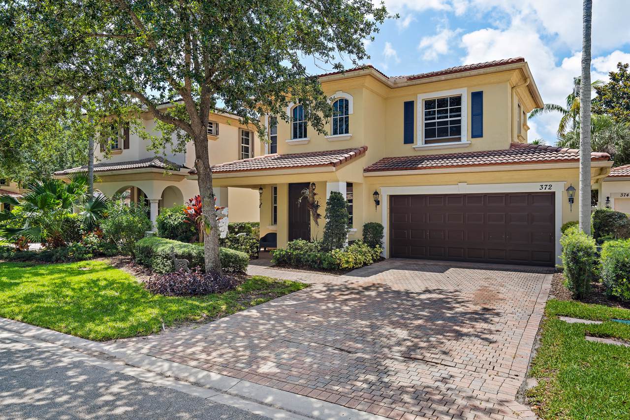 372 Columbus Street - Photo 1