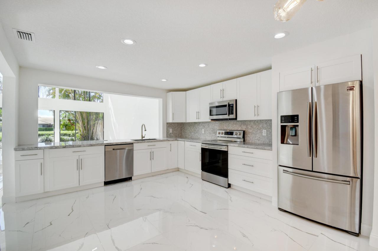 22644 Caravelle Circle - Photo 1