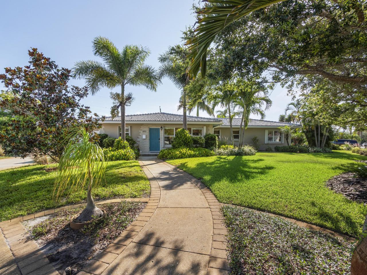 2002 Lakeside Drive - Photo 1