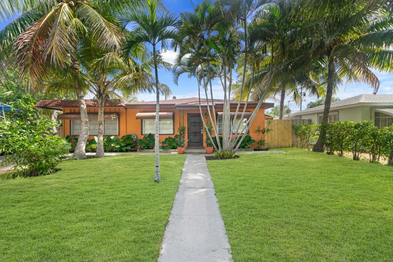 1137 Oak Street - Photo 1