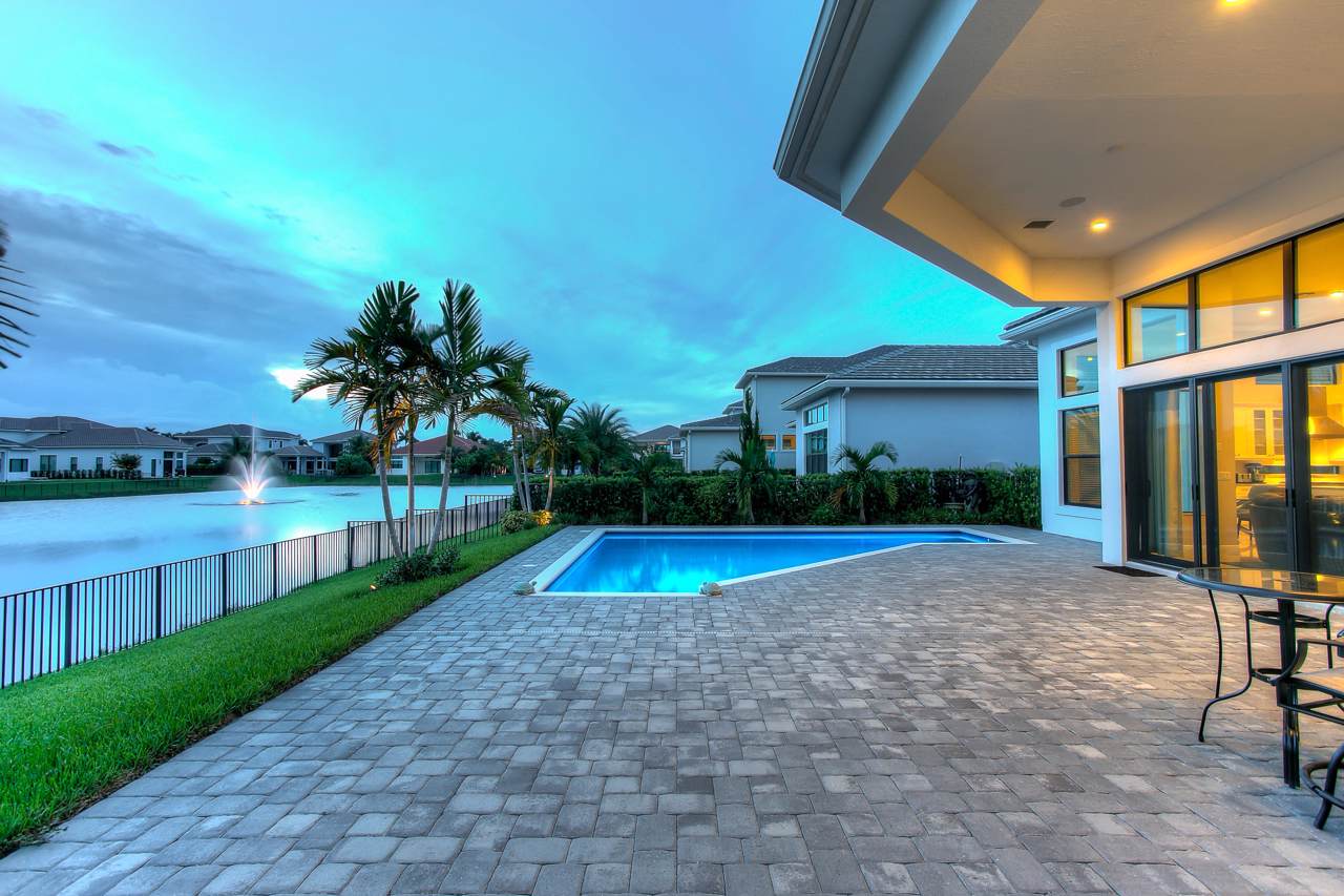 6930 25th Way - Photo 1