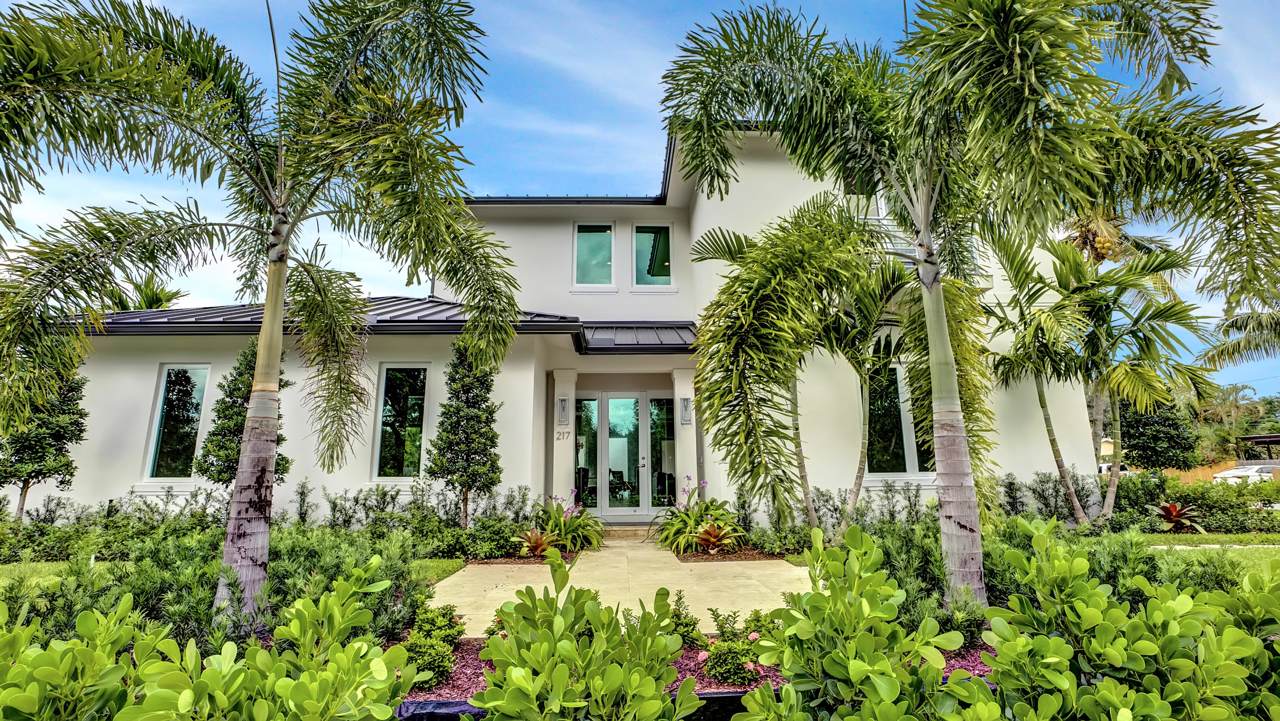 217 Gulfstream Boulevard - Photo 1