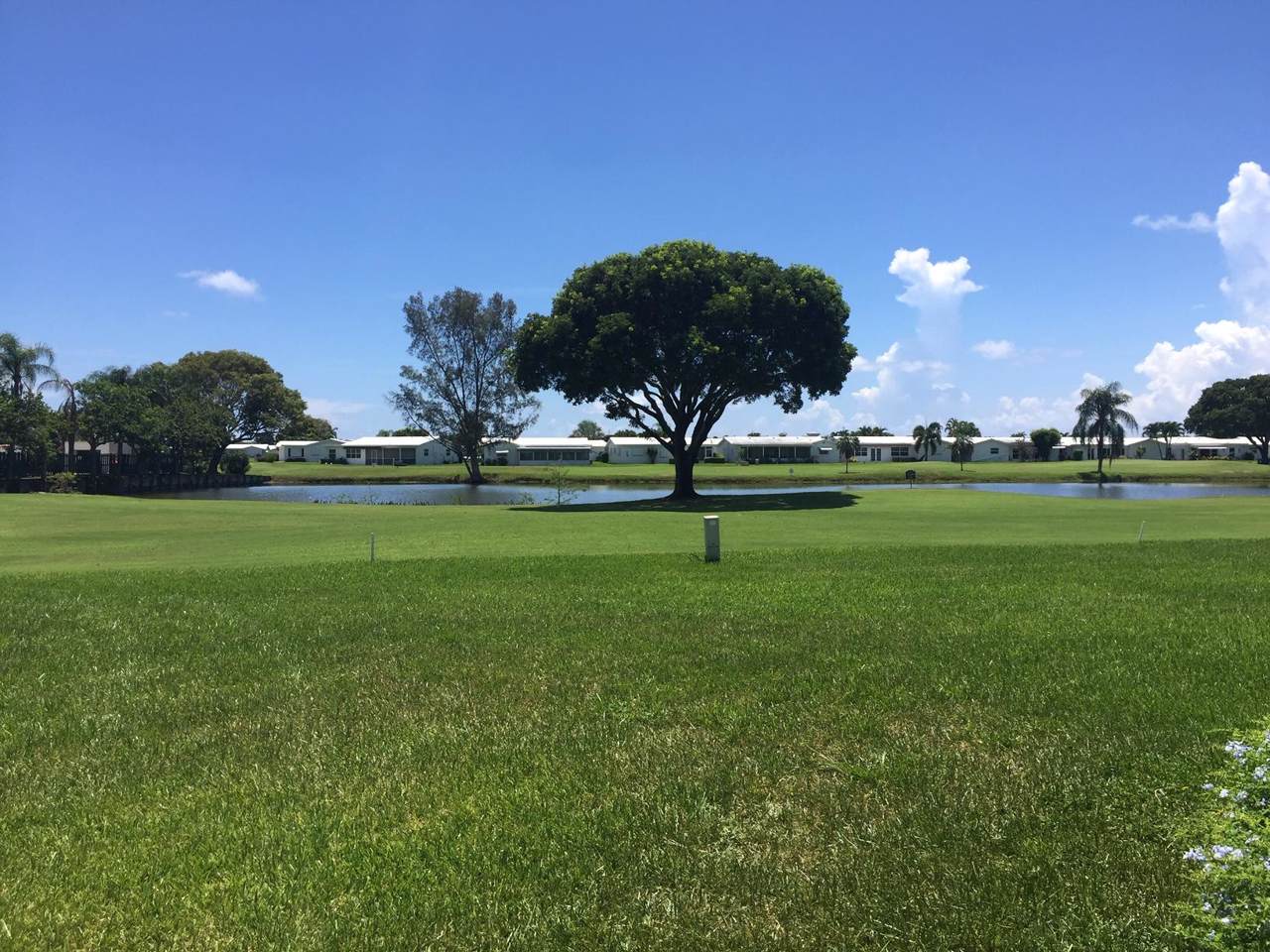 400 Golfview Terrace - Photo 1