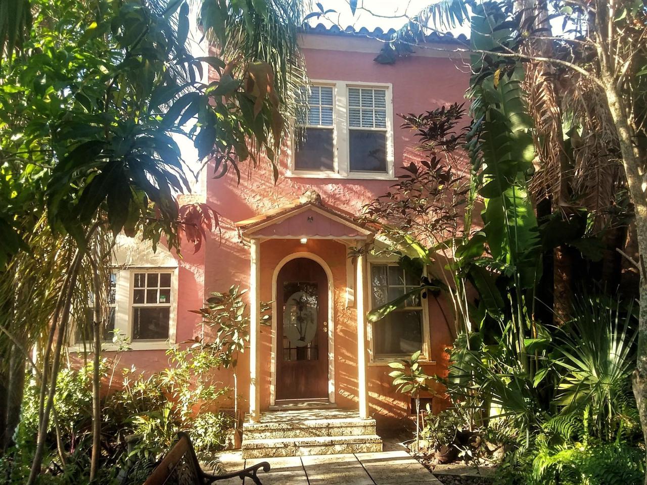 916 Almeria Road - Photo 1