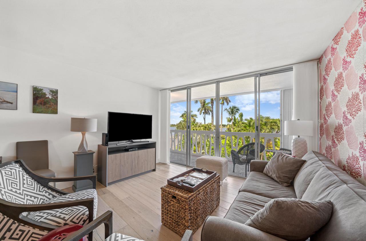 2505 Ocean Boulevard - Photo 1