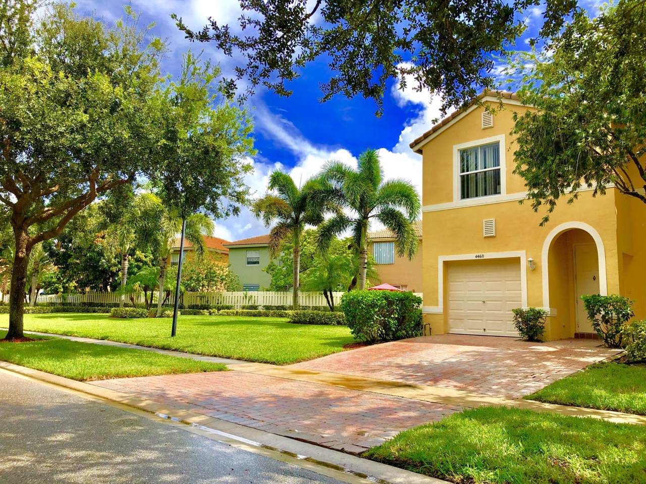 4460 Lake Lucerne Circle - Photo 1