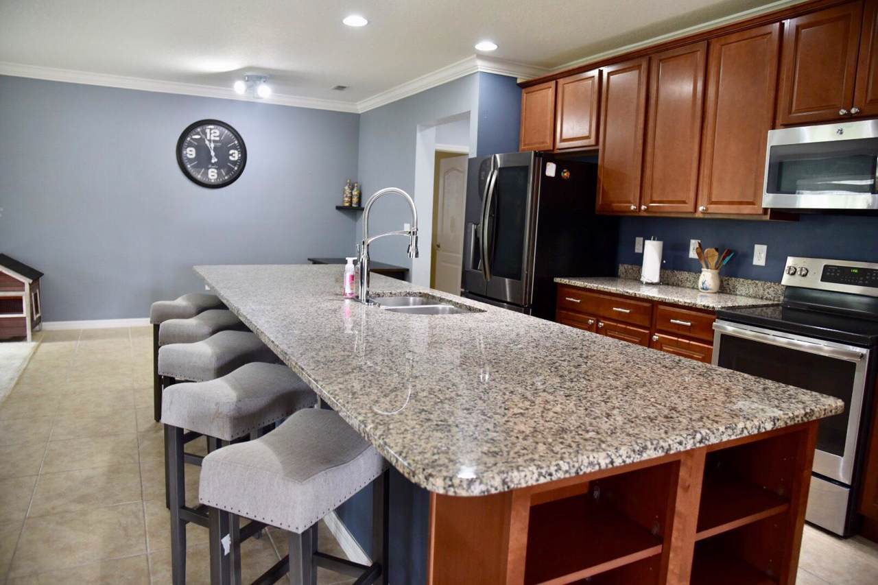 934 Worcester Lane - Photo 1