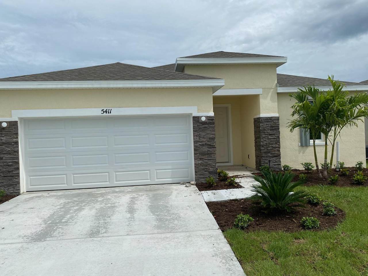 5411 Entertainment Way - Photo 1