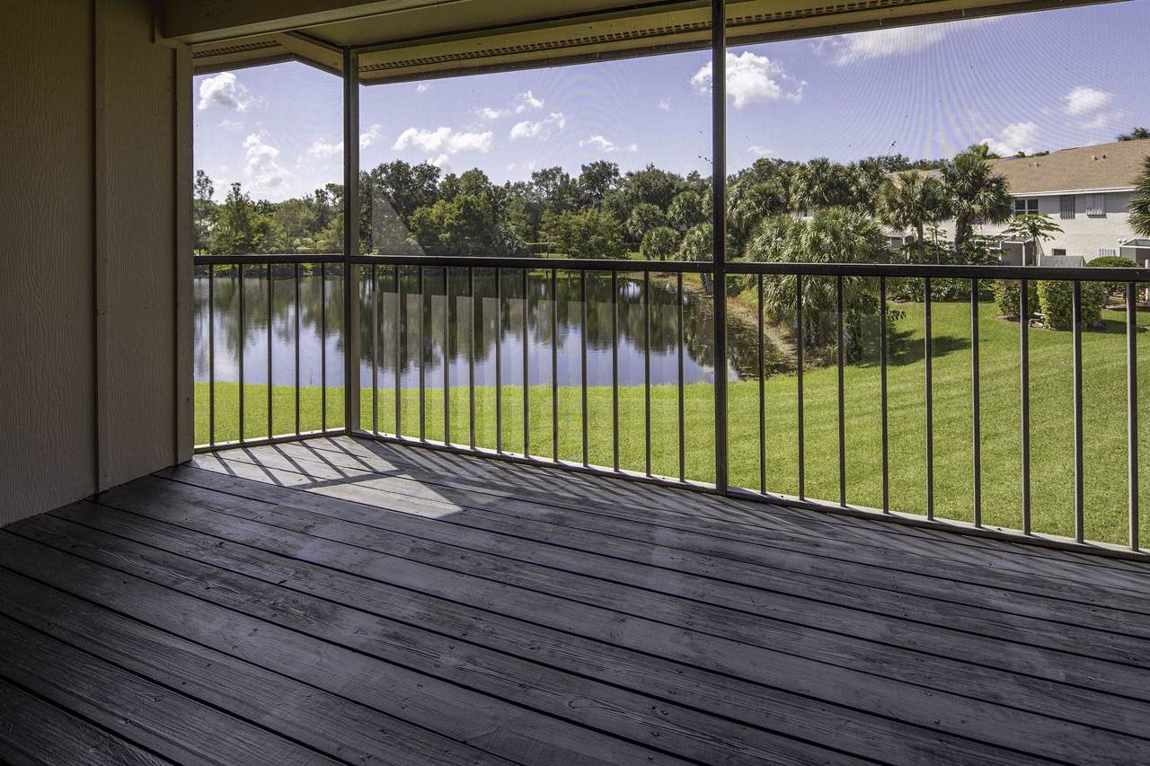 300 Crosswinds Drive - Photo 1