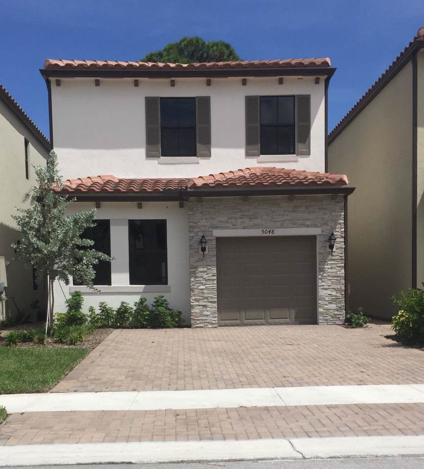 5048 Laurel Oak Drive - Photo 1