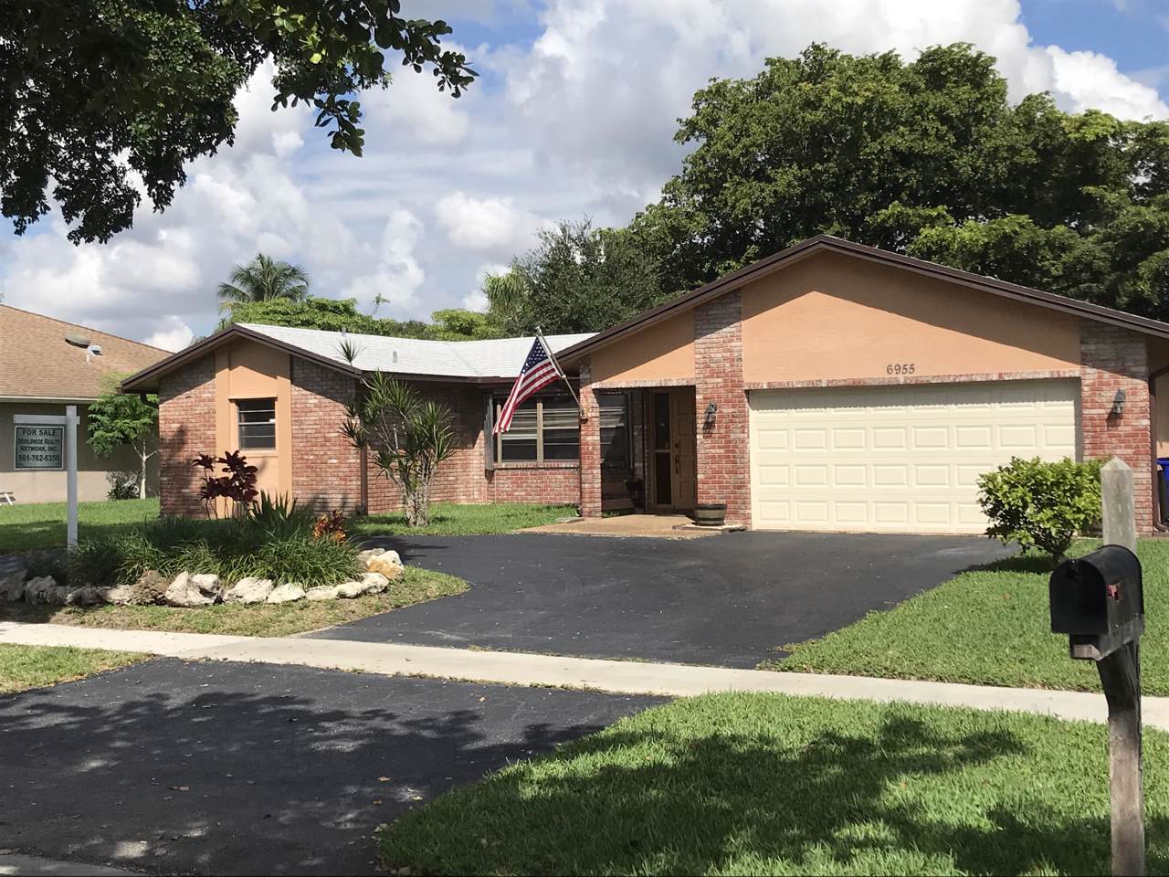 6955 18 Street - Photo 1