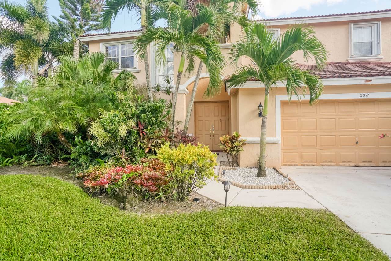 5871 La Gorce Circle - Photo 1