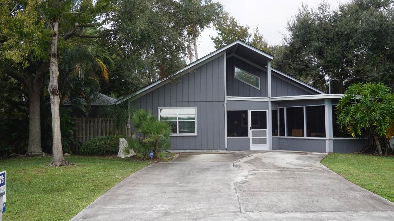 5215 Hickory Drive - Photo 1