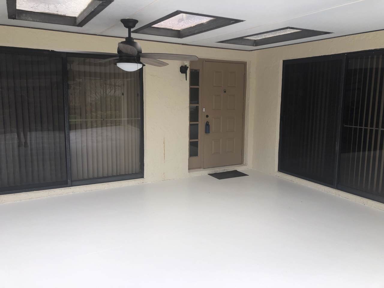 2924 7th Court - Photo 1