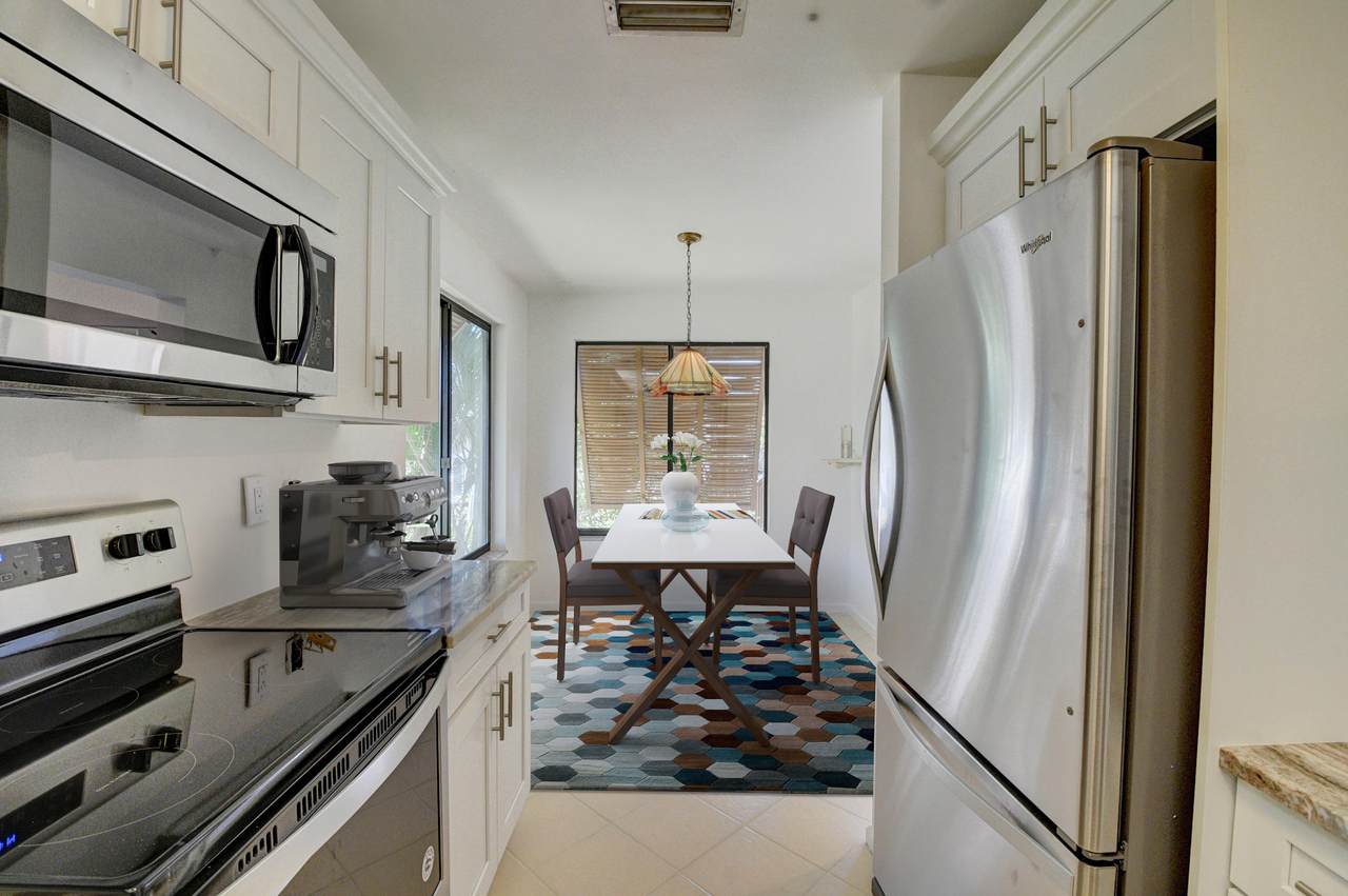 10118 Mangrove Drive - Photo 1