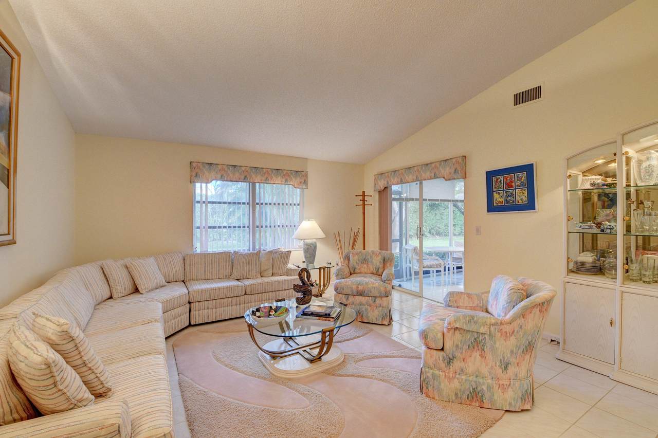 9760 Summerbrook Terrace - Photo 1