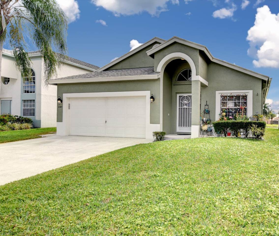 6340 Lansdowne Circle - Photo 1