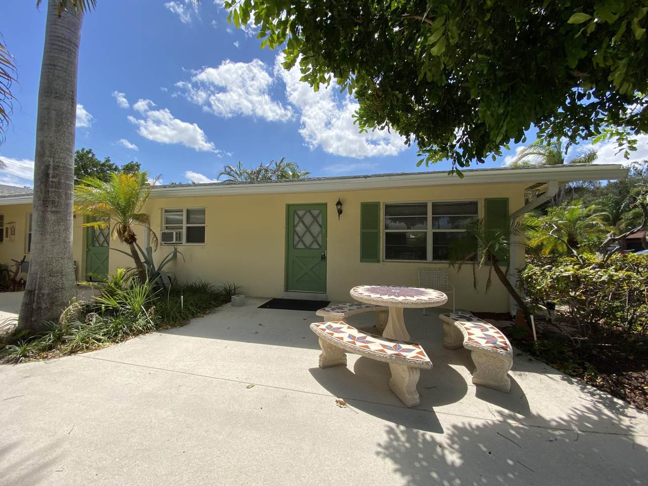 112 Sandal Lane - Photo 1