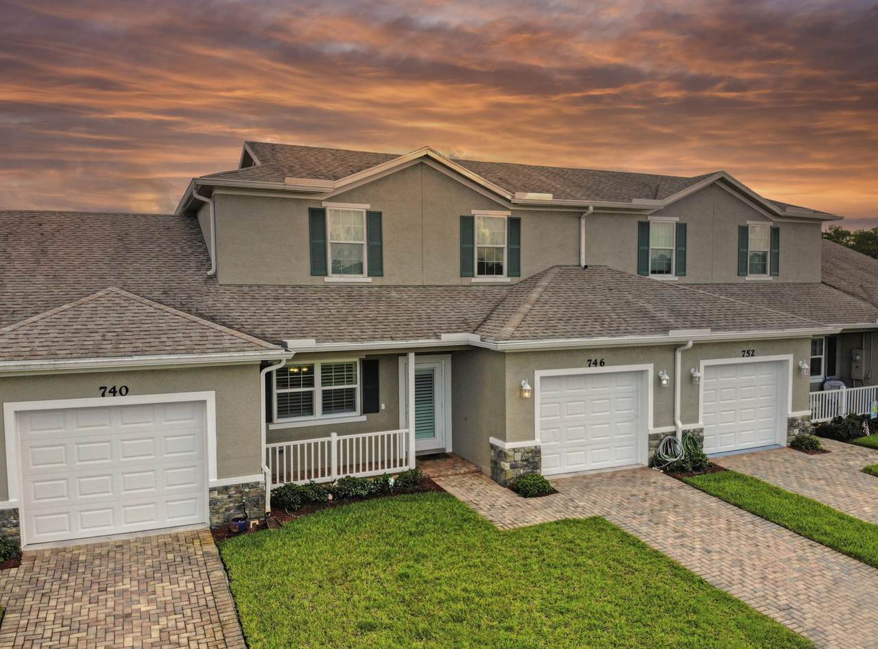 746 Hawks Ridge Way - Photo 1