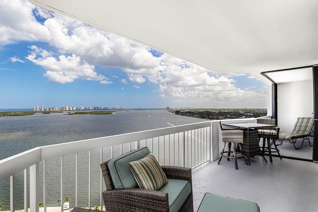 115 Lakeshore Drive - Photo 1