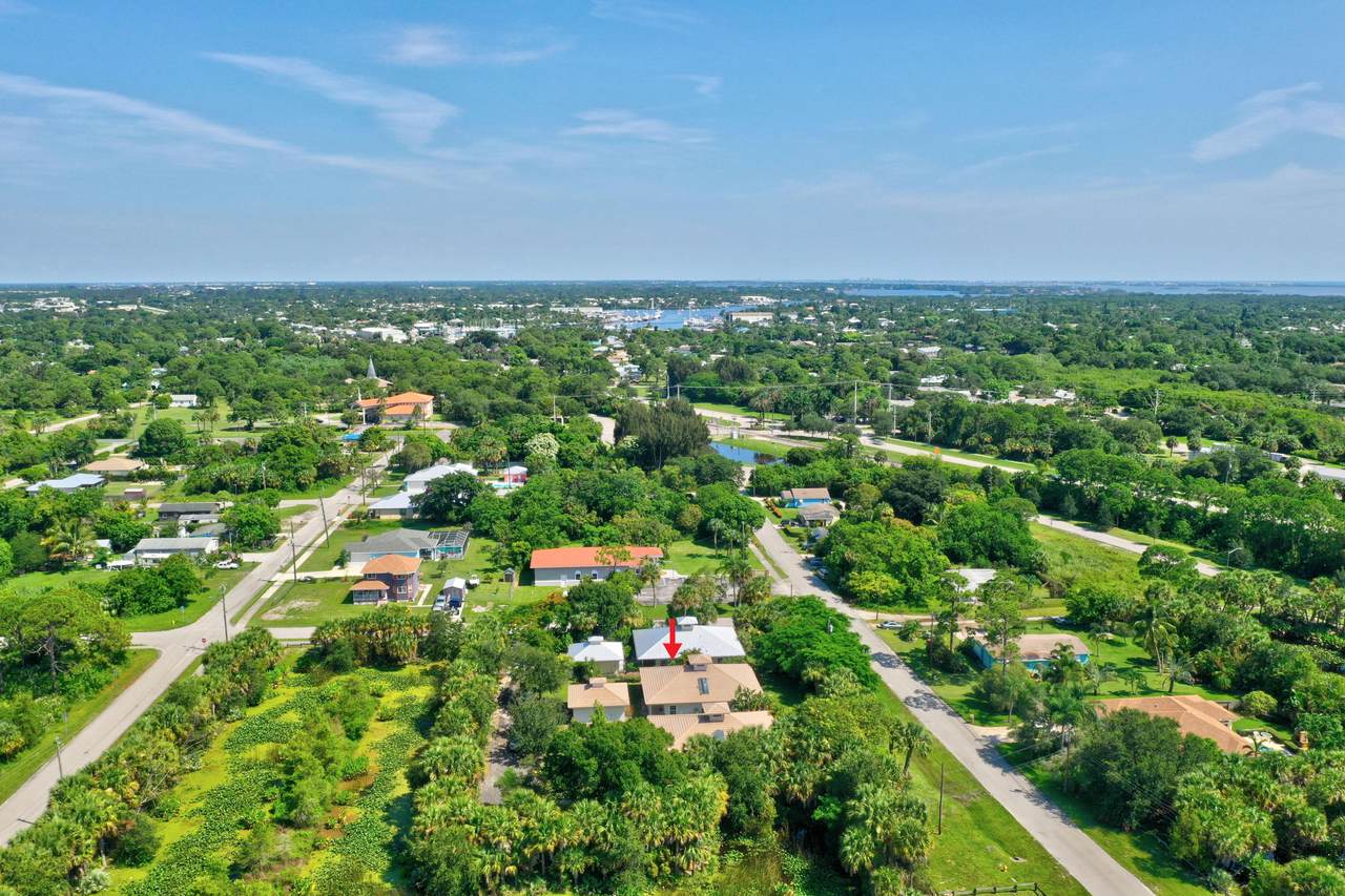 5448 Railway Avenue - Photo 1