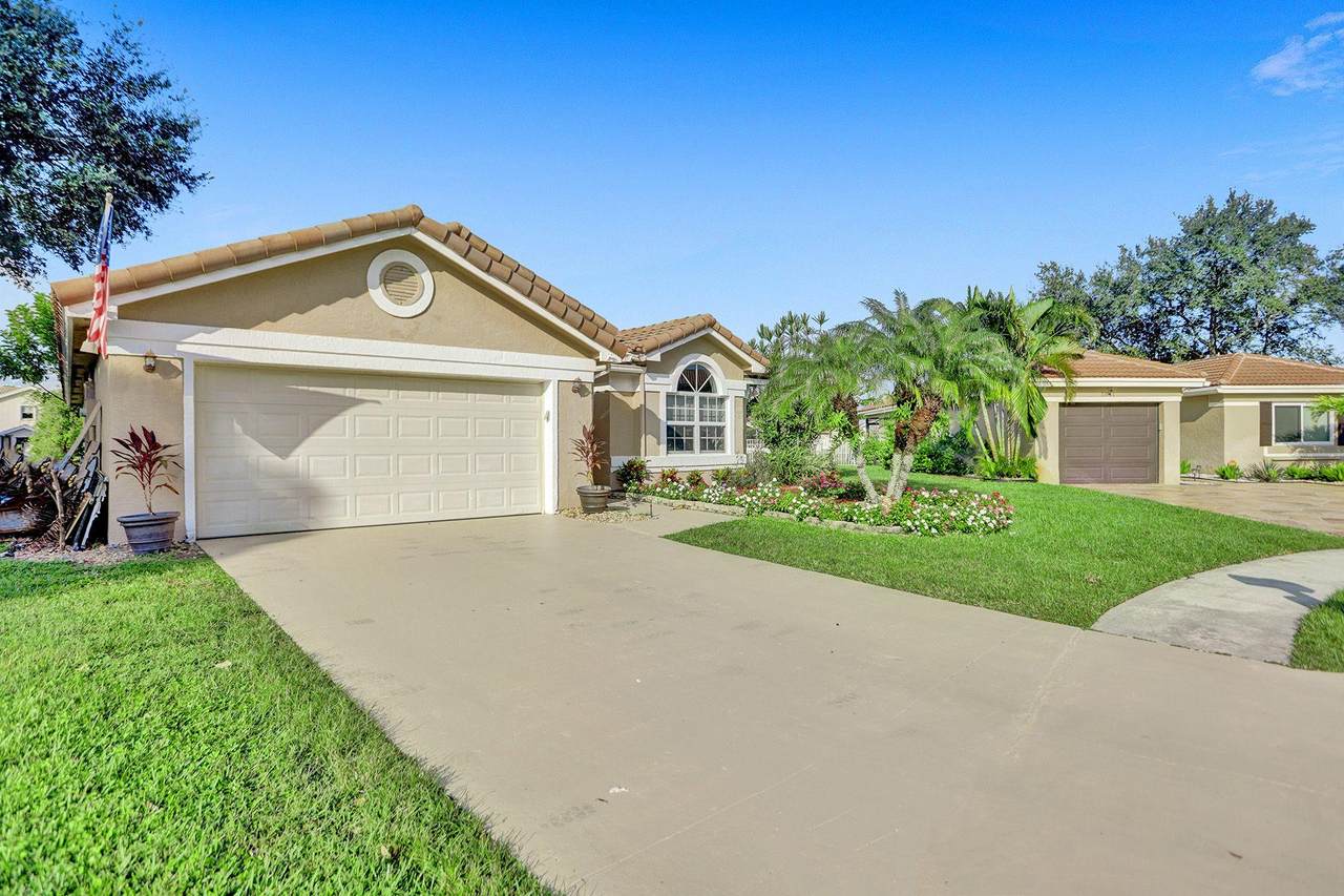 5851 Amethyst Court - Photo 1