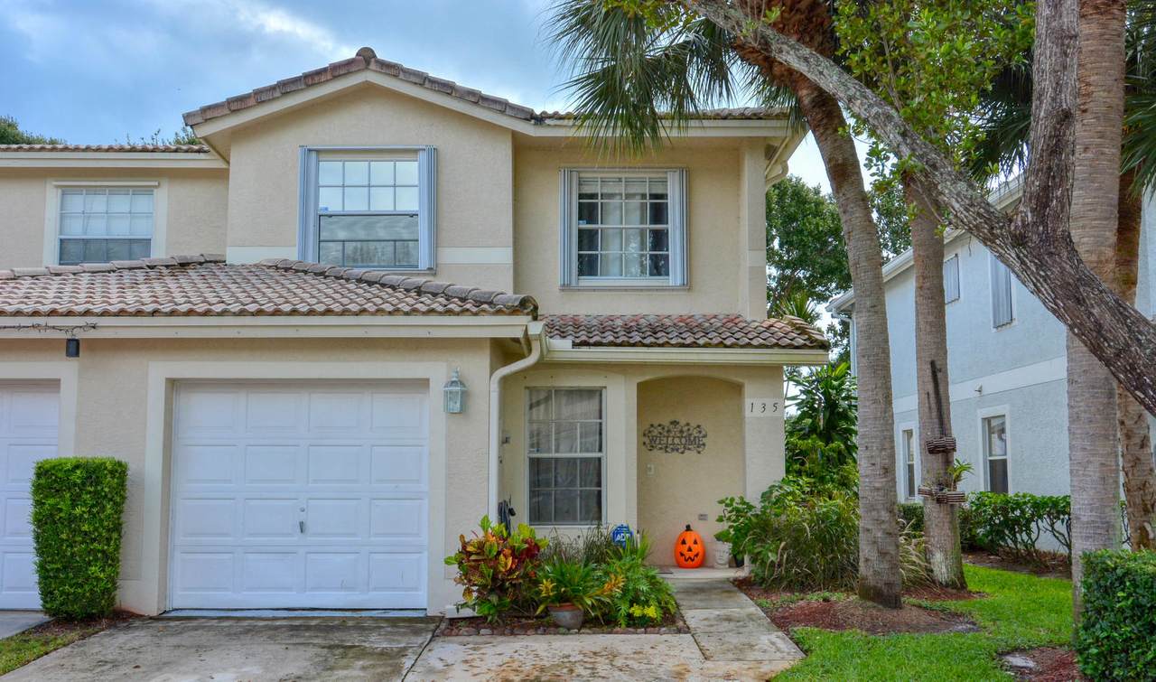 135 Fox Meadow Run - Photo 1