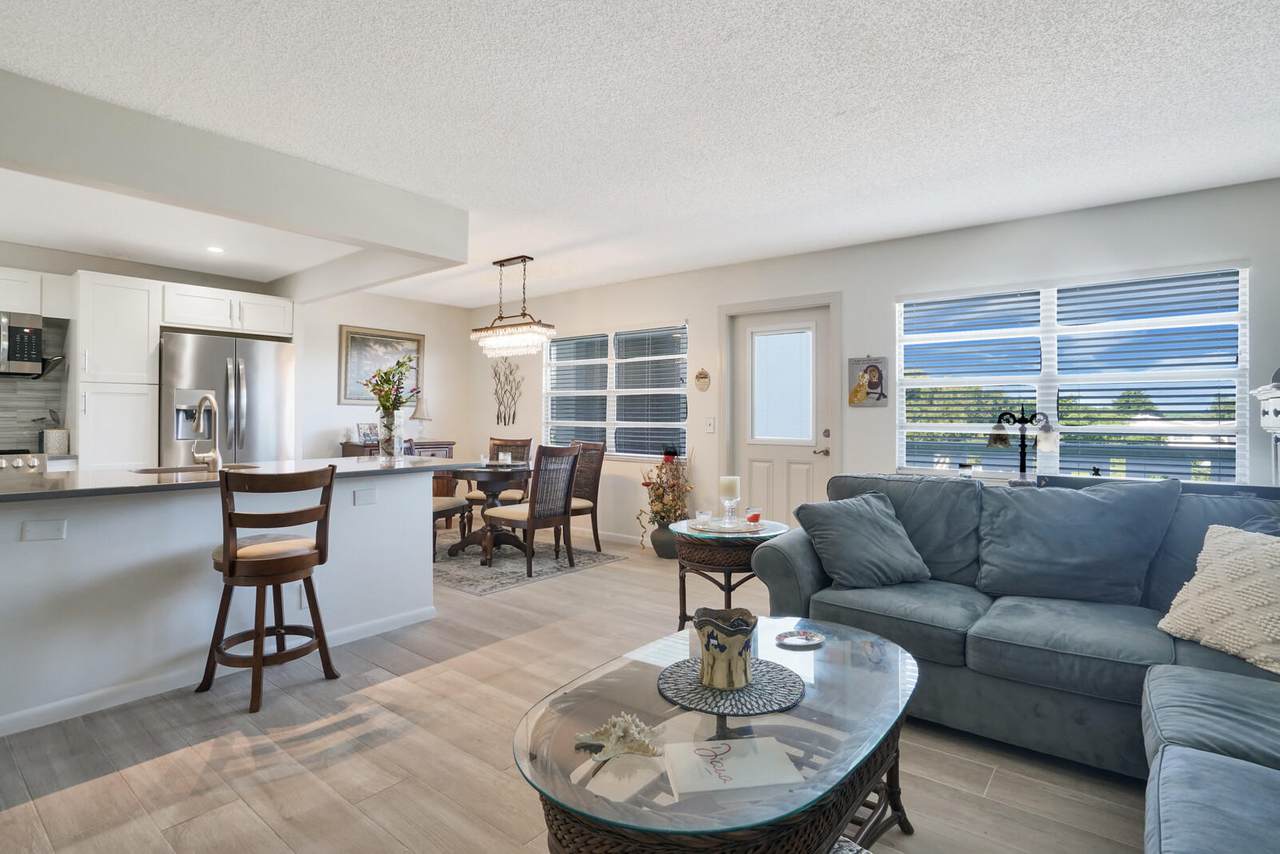 346 Wellington H - Photo 1