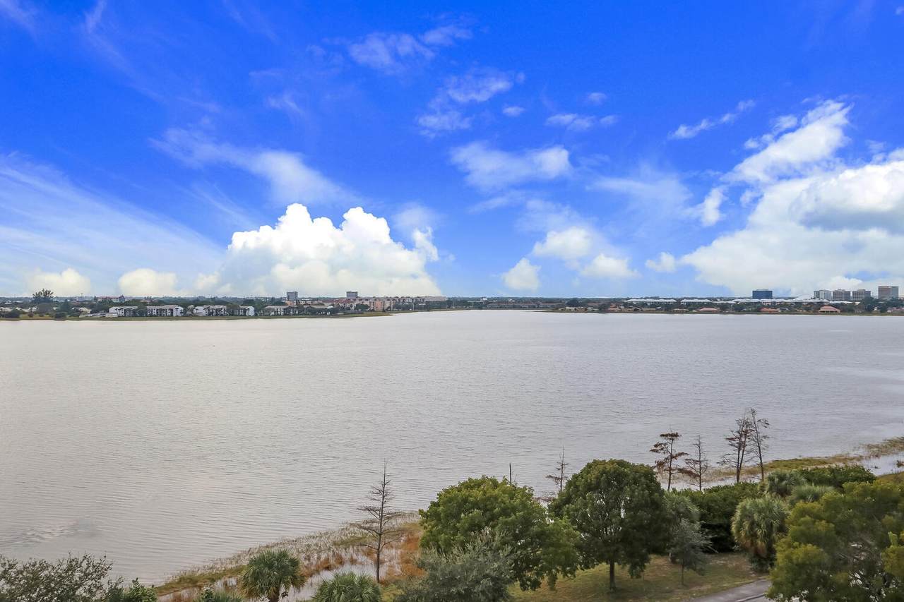 300 Australian Avenue - Photo 1
