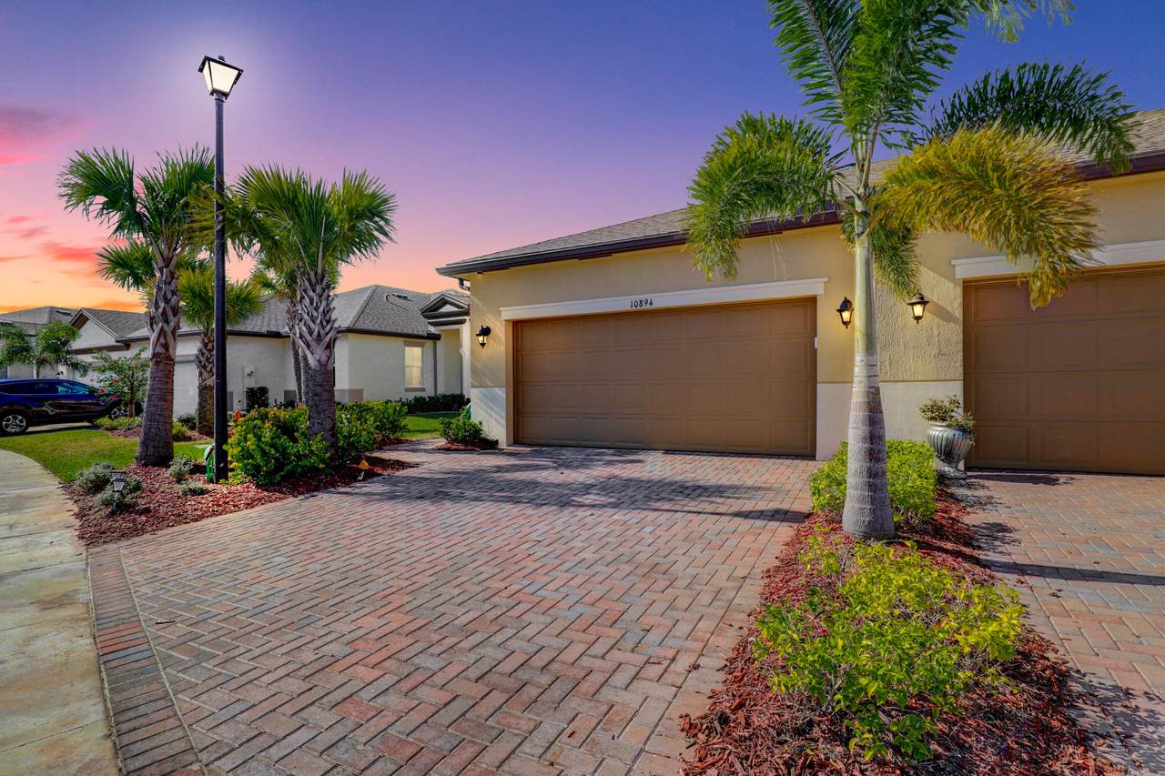 10894 Winding Lakes Circle - Photo 1