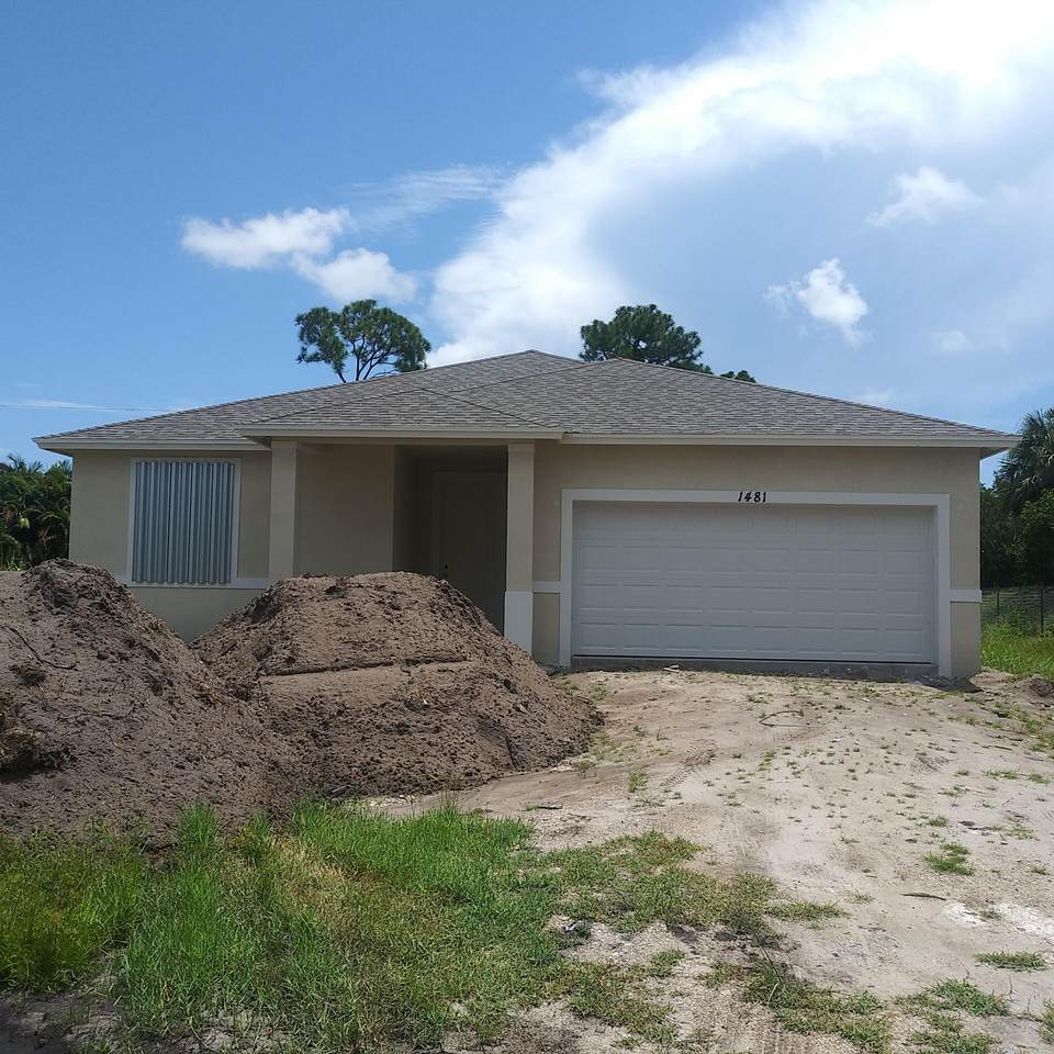 4310 10 Th Avenue - Photo 1