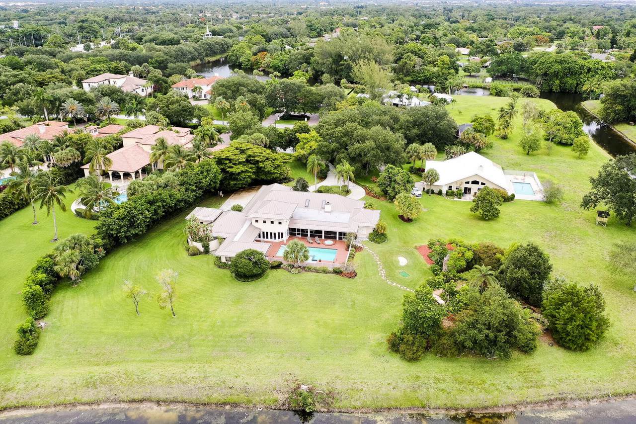 5564 Whirlaway Road - Photo 1