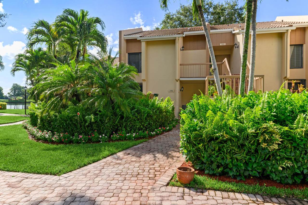 3503 Bridgewood Drive - Photo 1