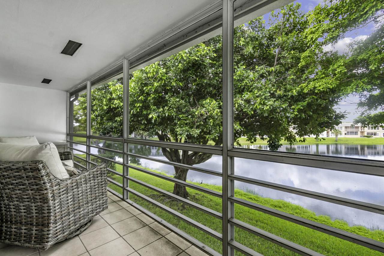 161 Somerset H - Photo 1