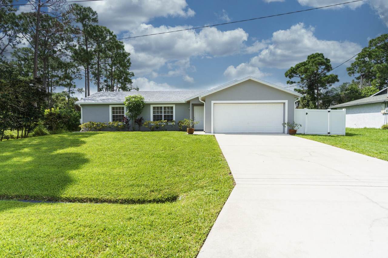 1874 Buttercup Avenue - Photo 1