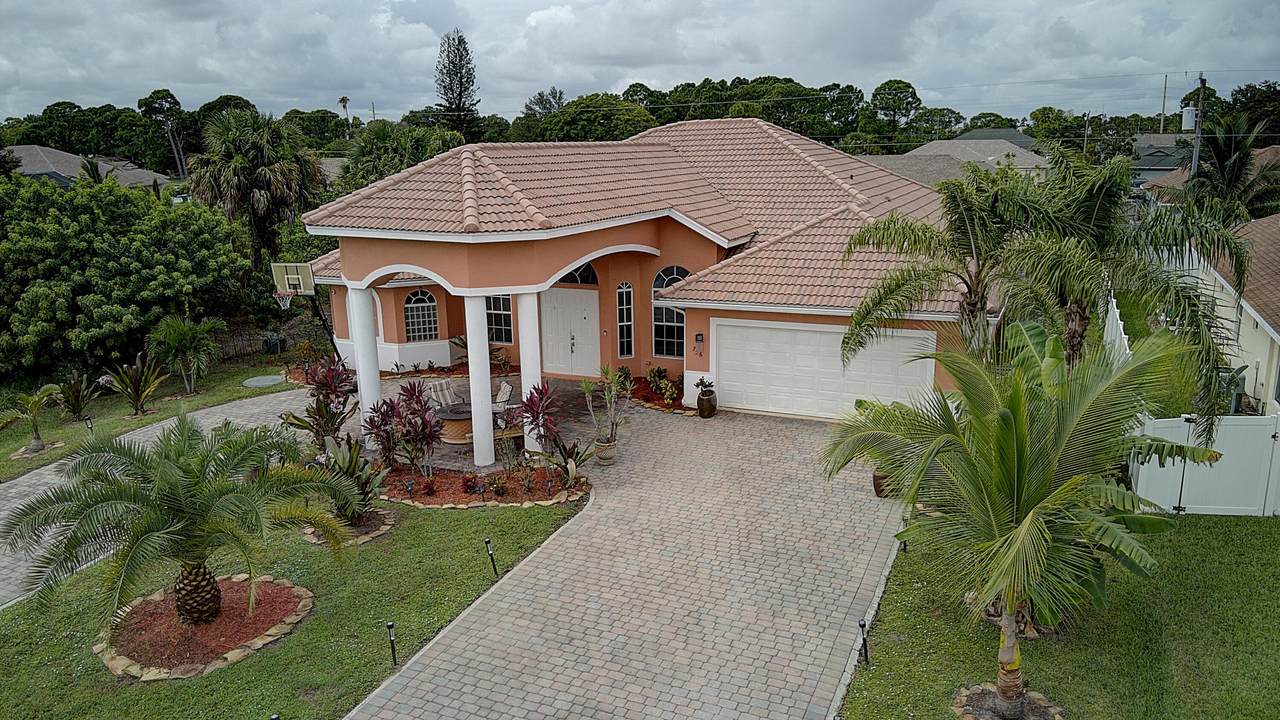726 Orchid Street - Photo 1