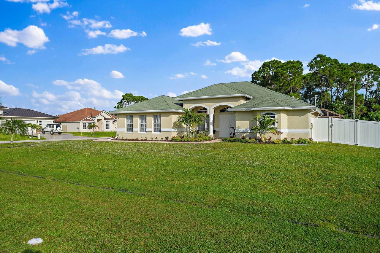 559 Ryder Road - Photo 1